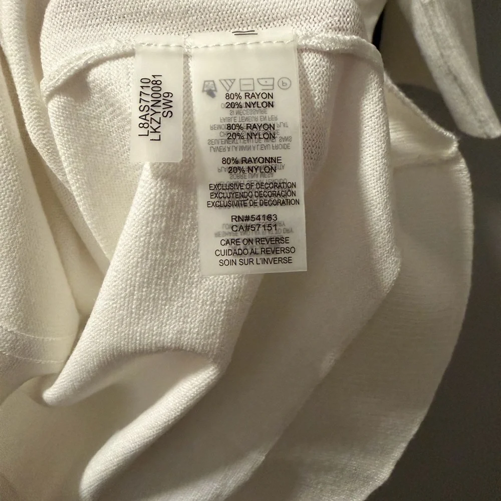 NWOT Karl Lagerfeld White Short Sleeve Top with Pearl Neckline, Sz S - Picture 5 of 7